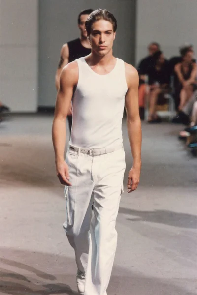 Look 11